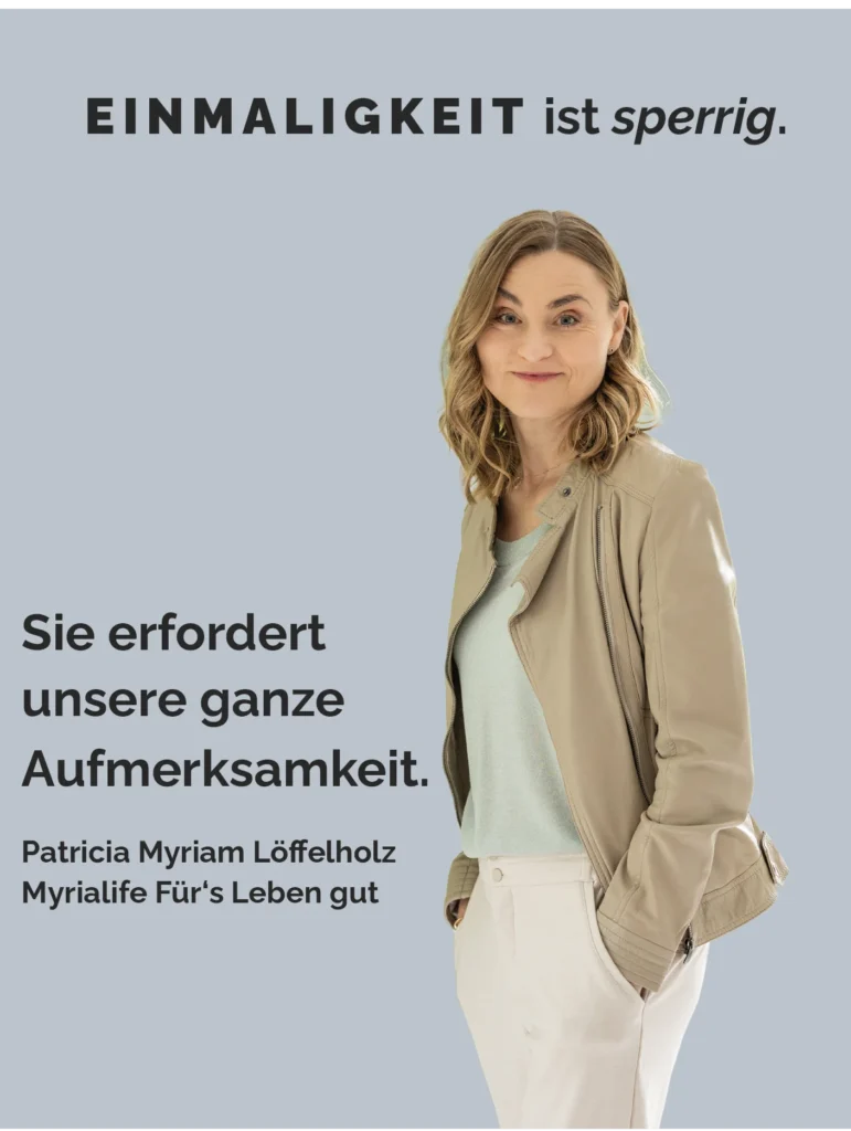 Illustration zum Motto Einmaligkeit ist sperrig: klare Typografie auf hellem Hintergrund, die die besondere Kraft von Individualität unterstreicht.
